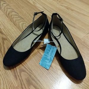 Old Navy Suede Ankle Strap shoes